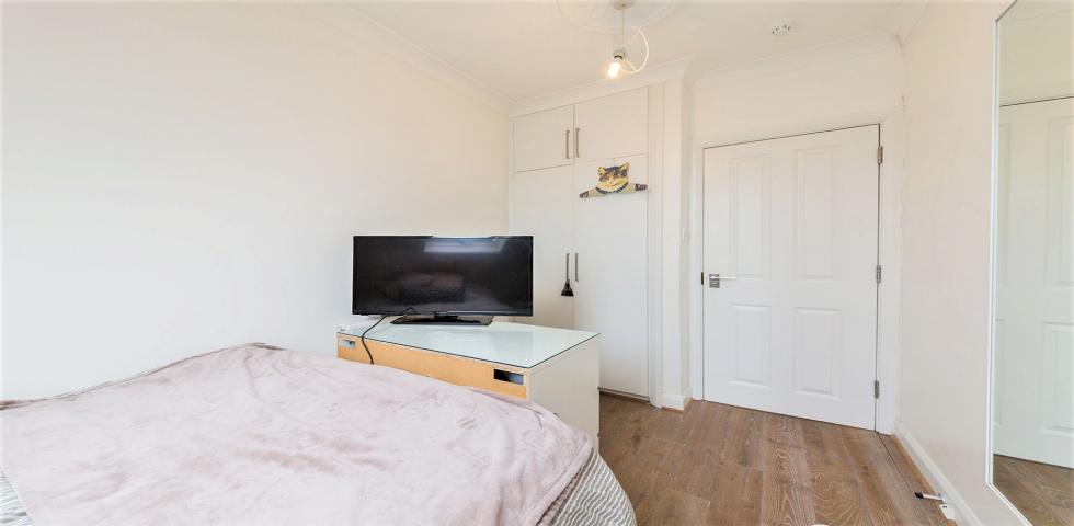 			3 Bedroom, 1 bath, 1 reception Flat			 Stanley Gardens, Willesden Green